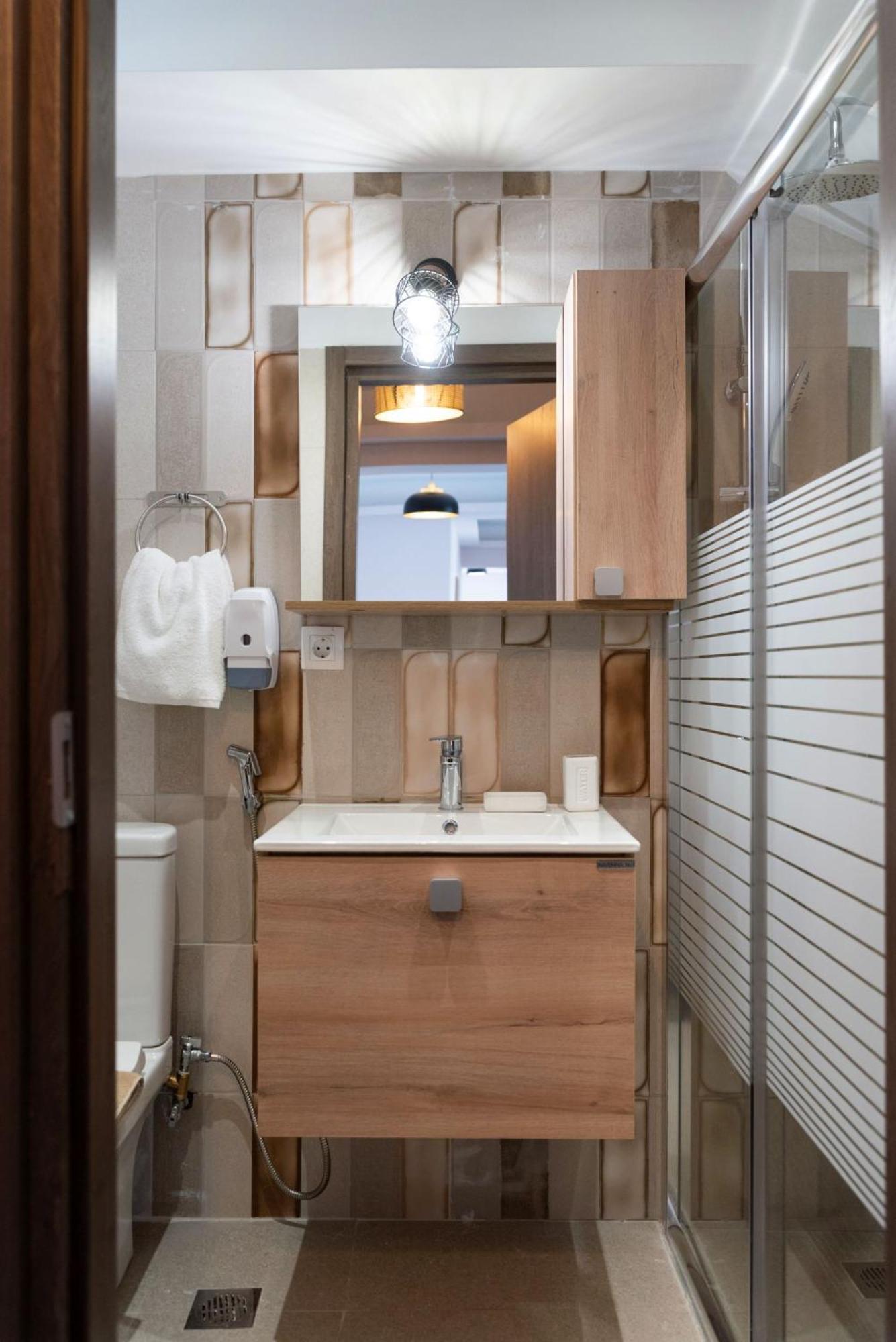 Apartment Niki - Sunny In Historic Center Athens
