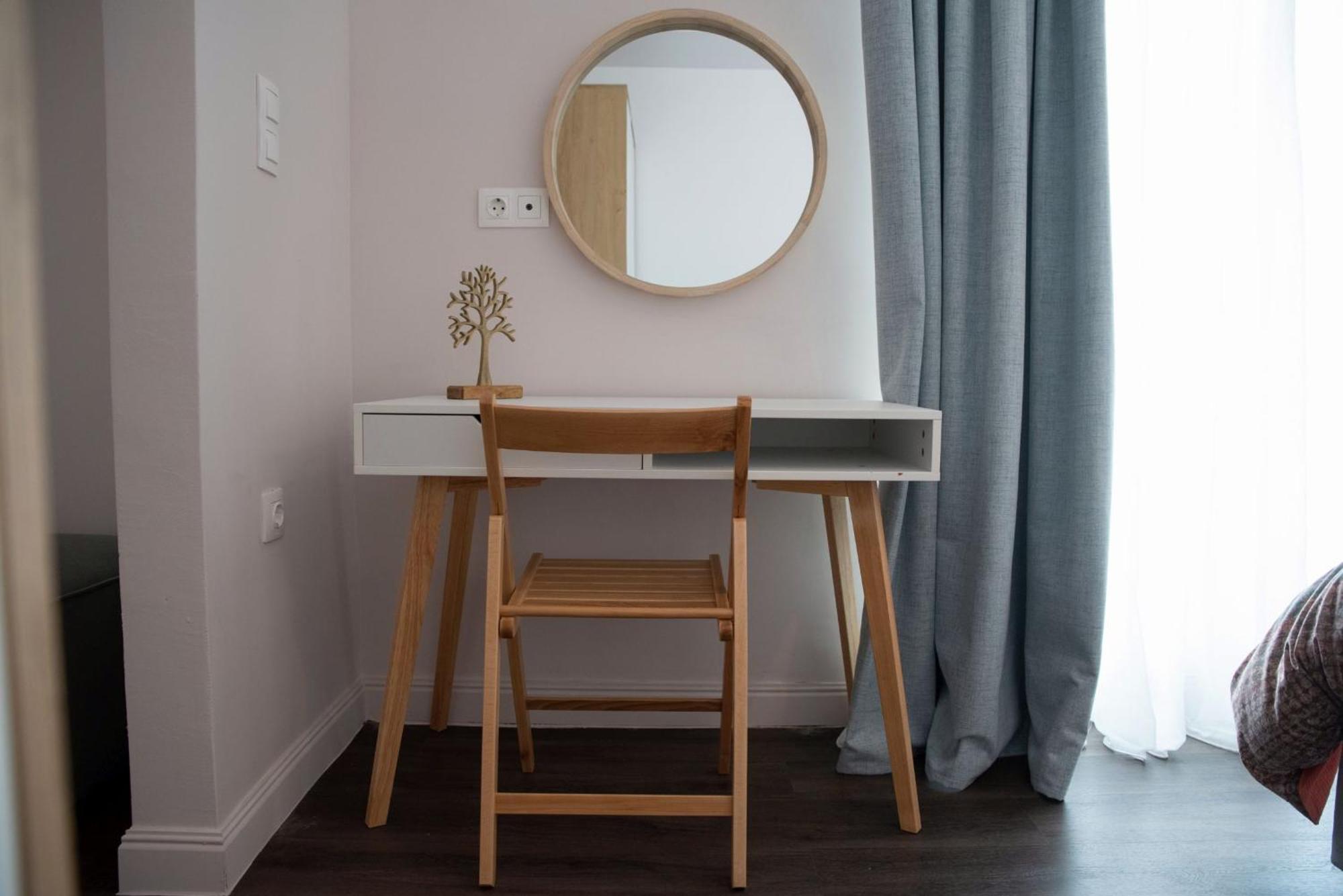 Apartment Niki - Sunny In Historic Center